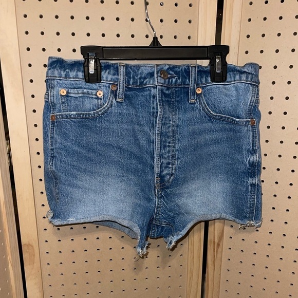 Gap Denim shorts size 6 28” - Picture 1 of 7
